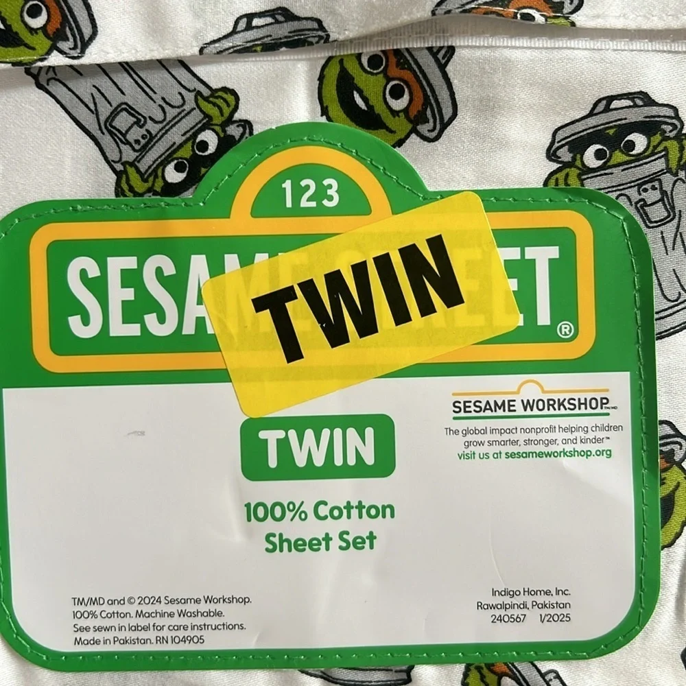 Sesame Street Characters Oscar the Grouch Sheet Set - Twin